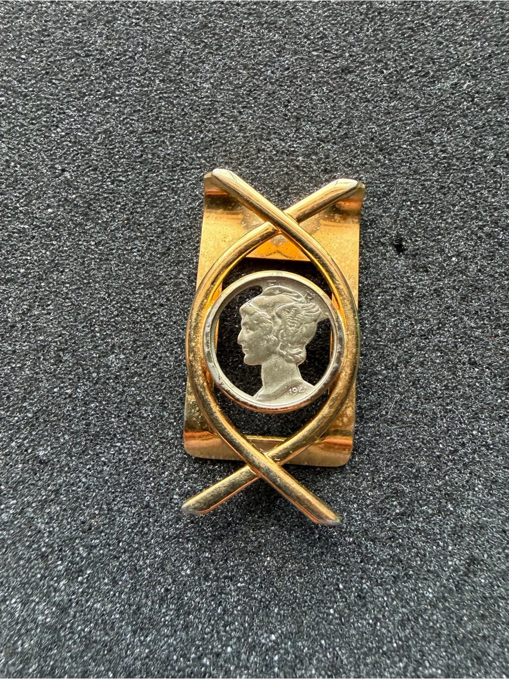 Vintage Gold Tone Money Clip with 1941 dated Head